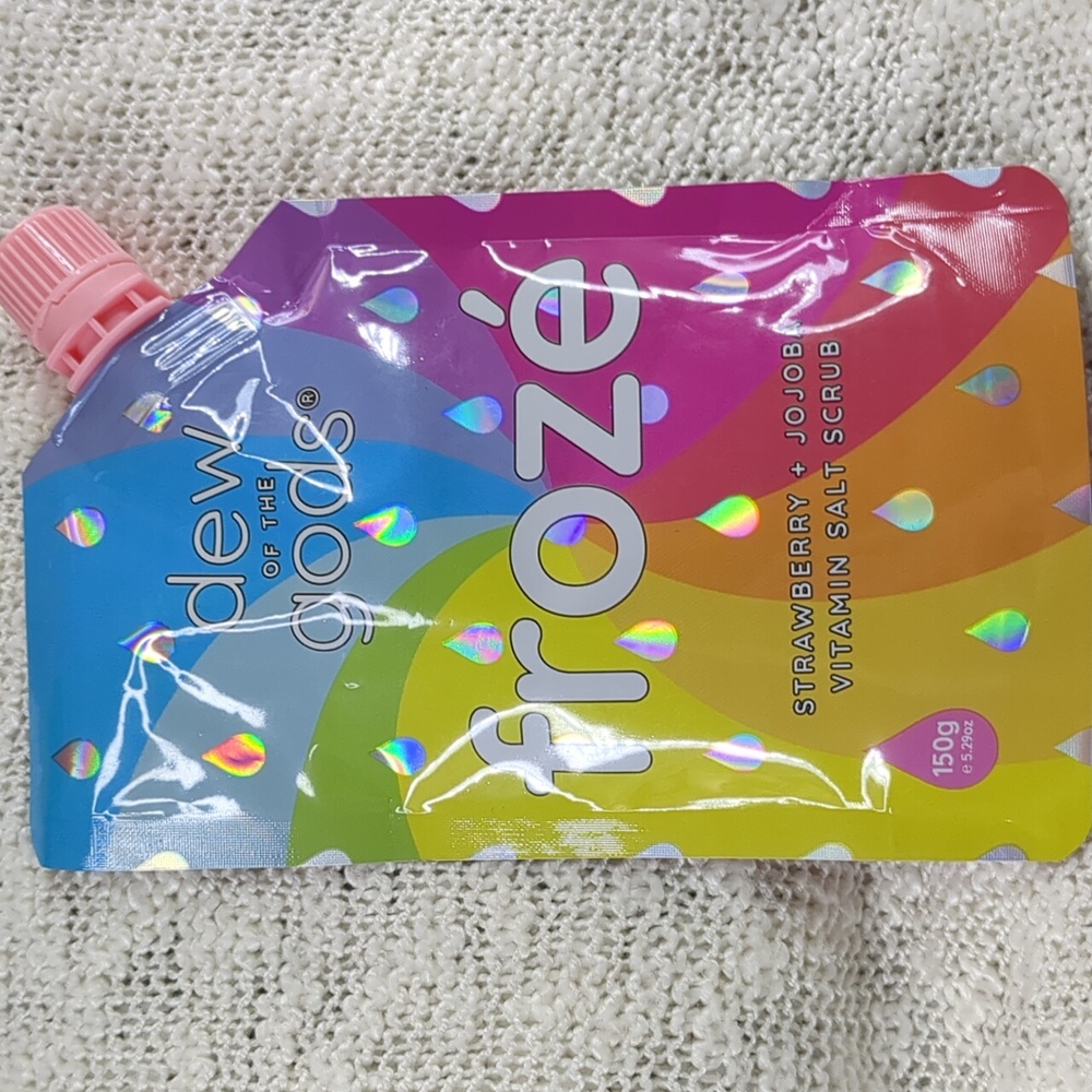 dew of the gods Frozé Vitamin BodyScrub, 150ml/5.29fl oz - Picture 13 of 13